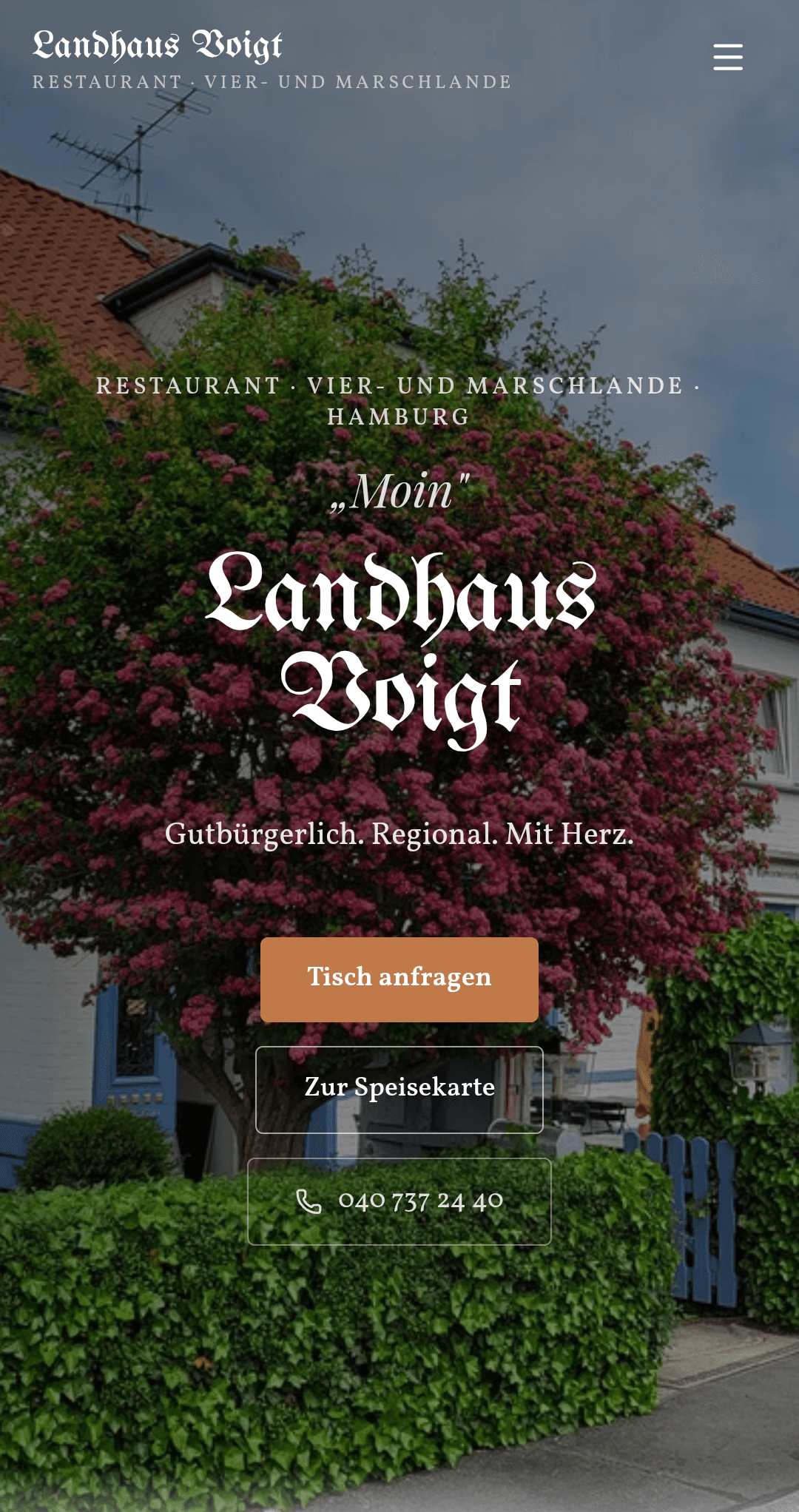 Dieselbe Website auf dem Smartphone